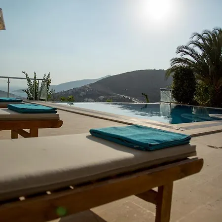 Yakamoz * Kalkan